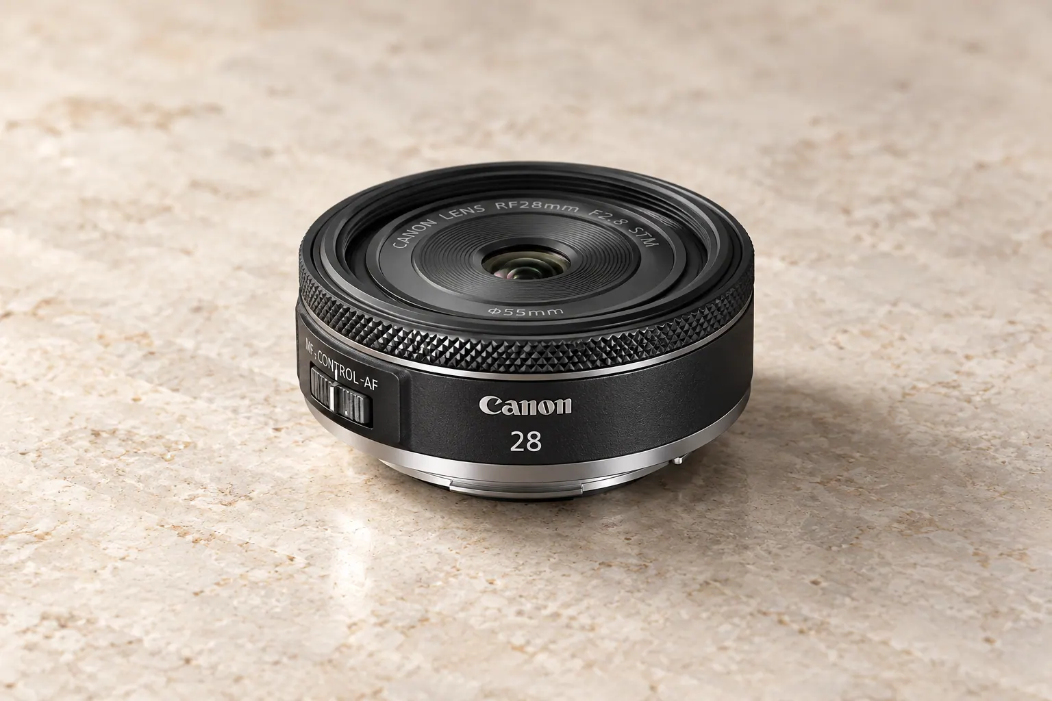 RF28mm F2.8 STMの公式外観を参考に生成した薄い黒色の単焦点レンズ