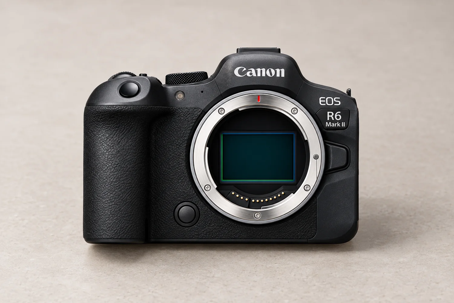 EOS R6 Mark IIの公式正面外観を参照して生成した、レンズを外した黒いカメラの製品画像