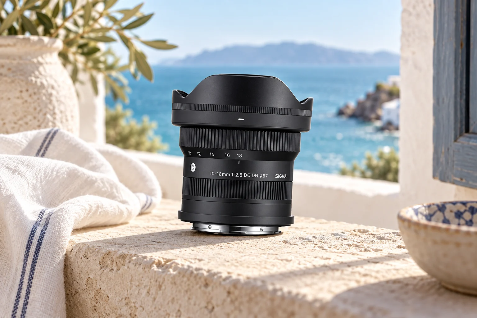 SIGMA 10-18mm RF用の外観を参考に生成した花形フード付き超広角ズーム