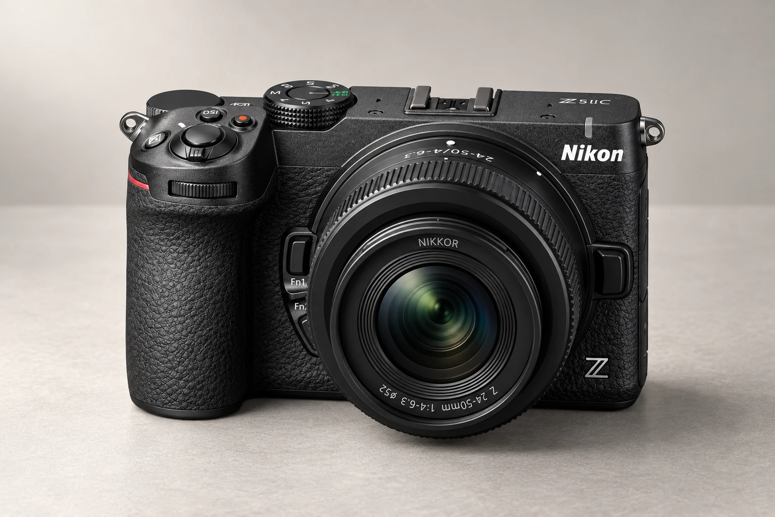 公式外観を参照して生成した、NIKKOR Z24–50mmを付けたブラックのZ5IICの製品画像